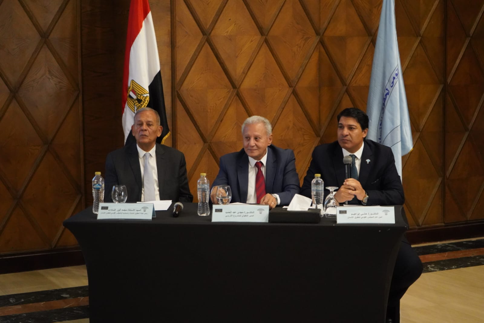  جلسة حوارية حول قيم ومباديء حقوق الإنسان في برامج الأحزاب 